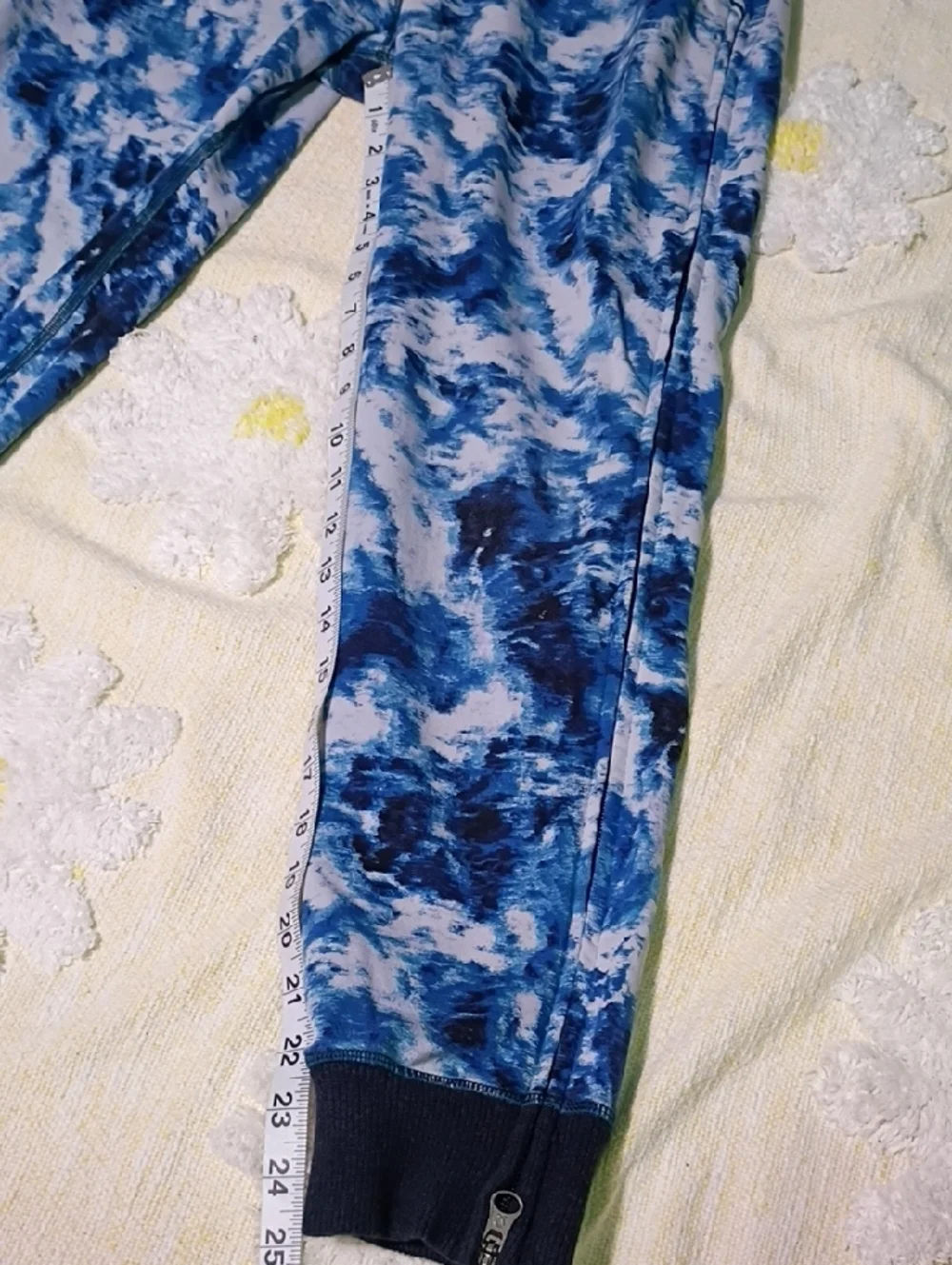 lululemon athletica‎ Blue Marble Print Joggers Closure on Both Legs